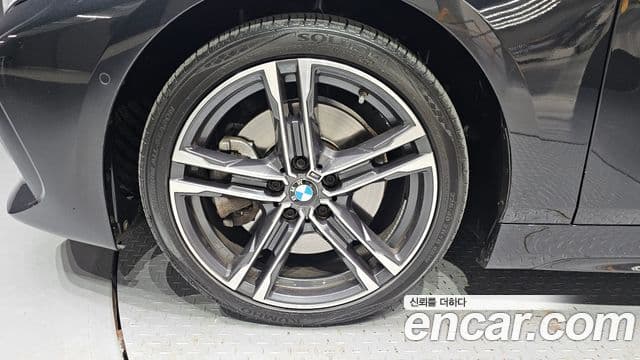 BMW 1 Series 2022 — Photo 19/20