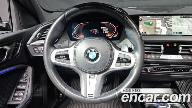 BMW 1 Series 2022 — Photo 11/20