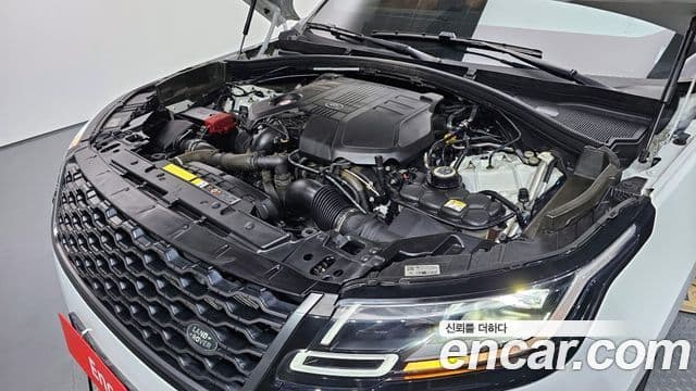 Land Rover Range Rover Velar 2020 — ფოტო 6/20