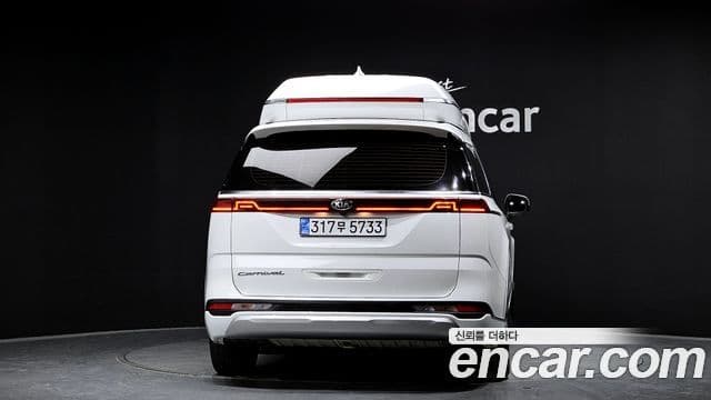 Kia Carnival 2021 — Фото 4/20