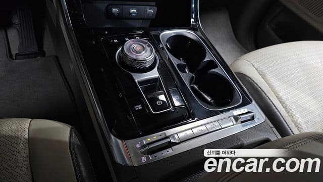 Kia Carnival 2021 — Фото 9/20