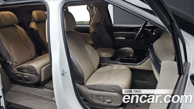 Kia Carnival 2021 — Фото 10/20