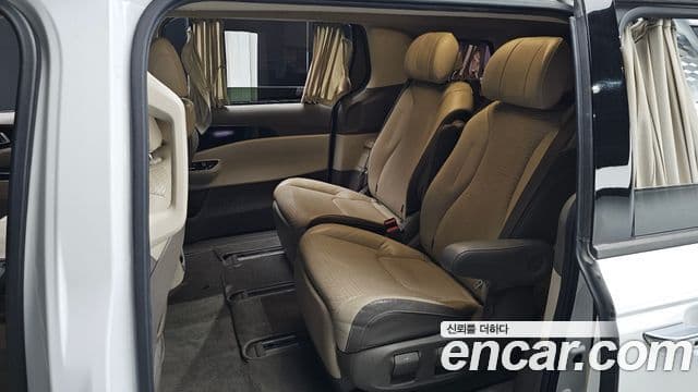 Kia Carnival 2021 — Фото 12/20
