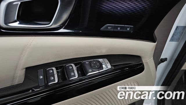 Kia Carnival 2021 — Фото 16/20