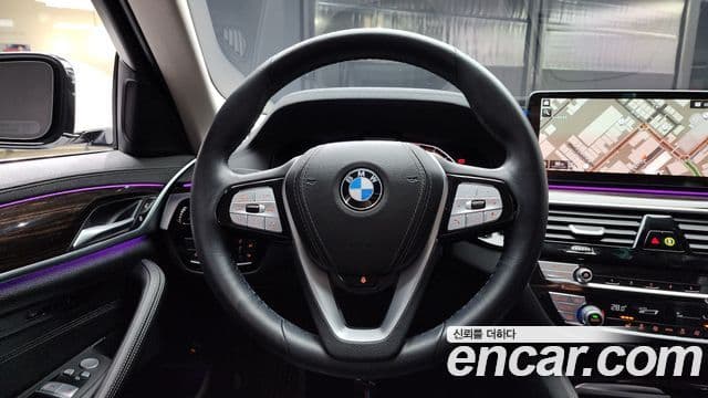 BMW 5 Series 2022 — ფოტო 13/20