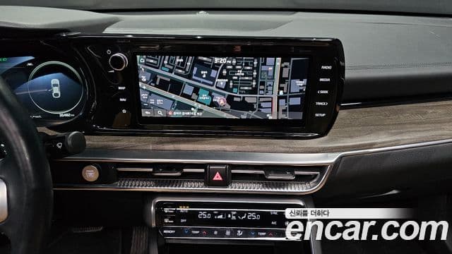 Kia K5 2020 — ფოტო 14/20