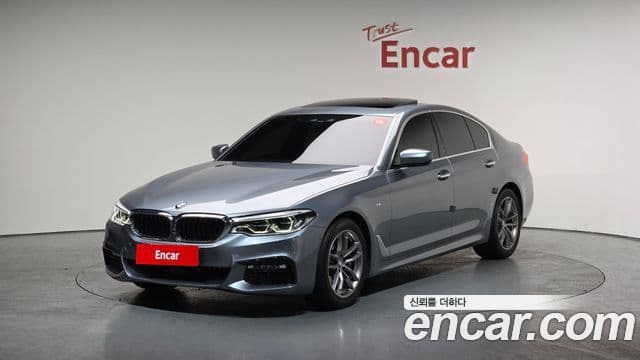 BMW 5 Series 2018 — Şəkil 1/20