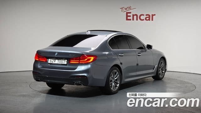 BMW 5 Series 2018 — Şəkil 2/20
