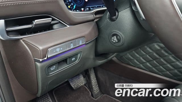 Genesis GV80 2021 — ფოტო 18/20