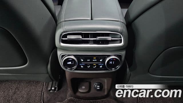 Genesis GV80 2021 — ფოტო 19/20