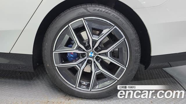 BMW 5 Series 2025 — Şəkil 4/20