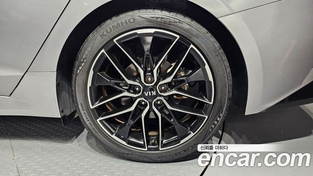 Kia K5 2020 — ფოტო 5/20