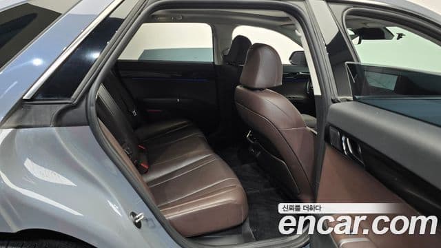 Hyundai Grandeur 2023 — ფოტო 12/20