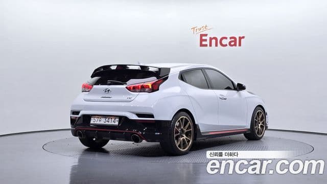 Hyundai Veloster 2019 — ფოტო 2/20
