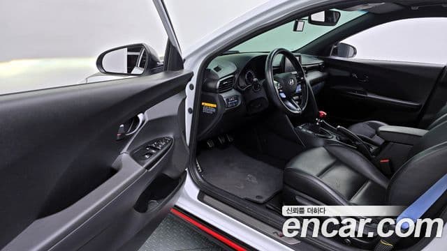 Hyundai Veloster 2019 — ფოტო 11/20