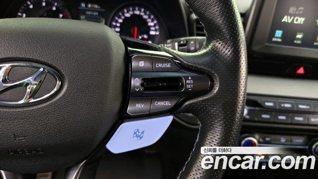 Hyundai Veloster 2019 — ფოტო 18/20