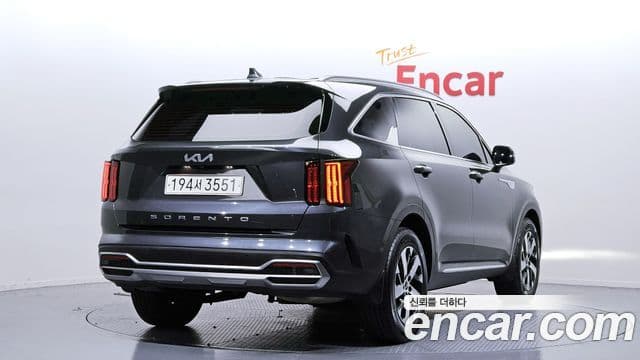Kia Sorento 2021 — ფოტო 2/20
