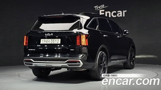 Kia Sorento 2022 — Фото 2/20