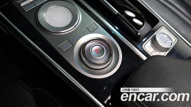 Genesis GV80 2020 — Photo 8/20