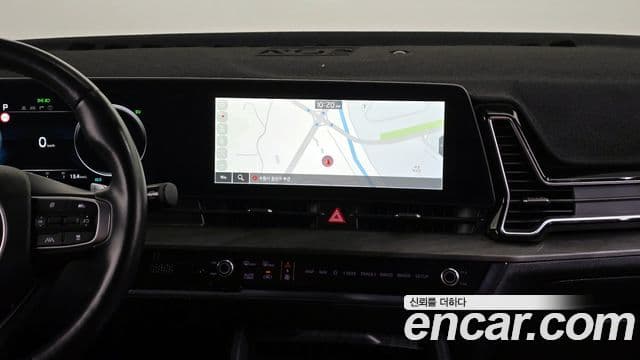Kia Sportage 2022 — ფოტო 14/20
