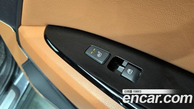 Kia Sportage 2022 — ფოტო 19/20