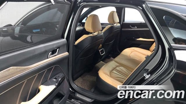 Kia K5 2023 — Şəkil 12/20
