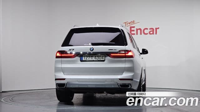 BMW X7 2021 — ფოტო 4/20