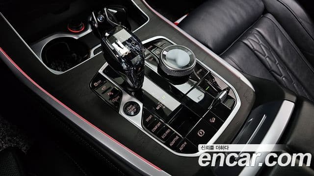 BMW X7 2021 — ფოტო 9/20