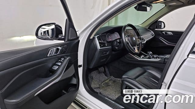 BMW X7 2021 — ფოტო 10/20