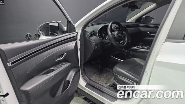 Hyundai Tucson Hybrid 2021 — Photo 8/20