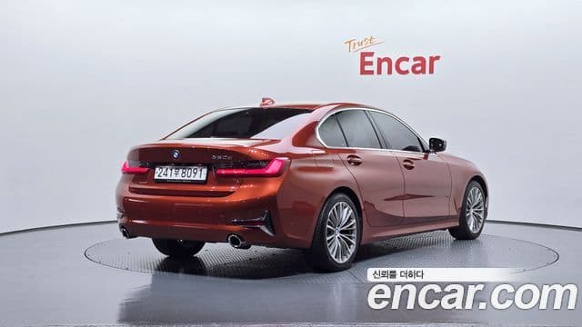 BMW 3 Series 2021 — ფოტო 2/20