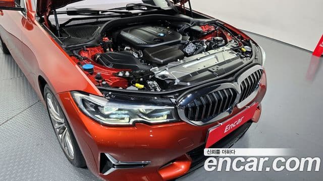 BMW 3 Series 2021 — ფოტო 6/20