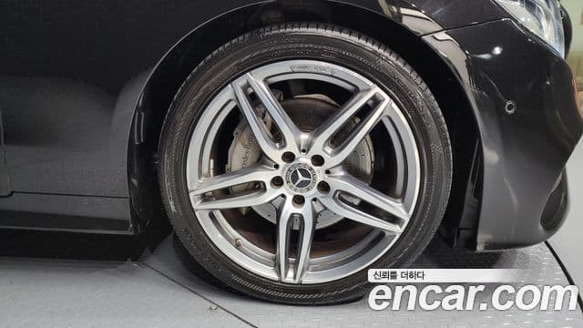 Mercedes-Benz E-Class 2020 — Şəkil 5/20