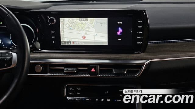 Kia K5 2023 — ფოტო 14/20