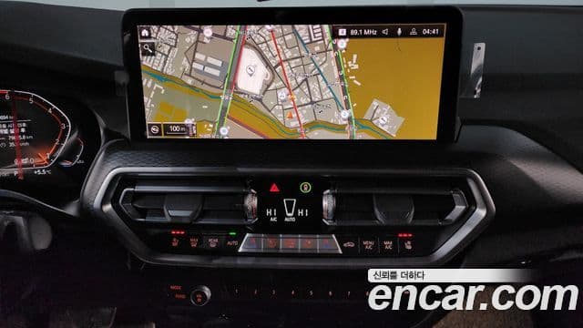 BMW X4 2022 — ფოტო 14/20
