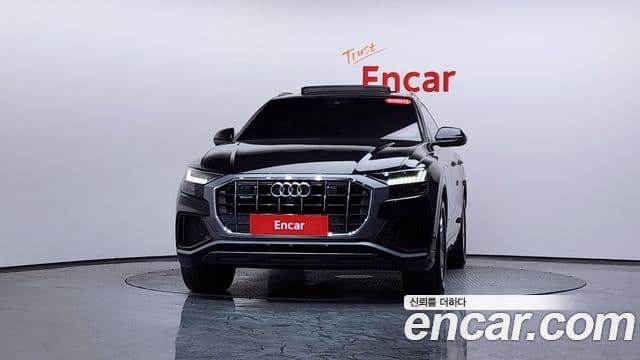 Audi Q7 2021 — ფოტო 3/20