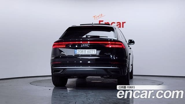 Audi Q7 2021 — ფოტო 4/20