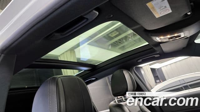 Mercedes-Benz GLE-Class 2022 — ფოტო 17/20