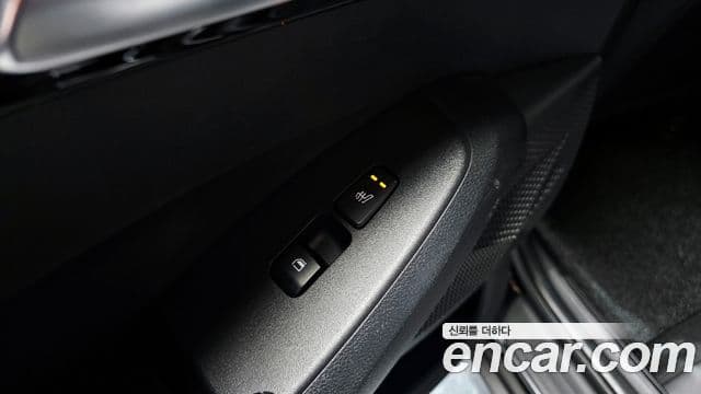 Kia Seltos 2022 — Photo 8/20