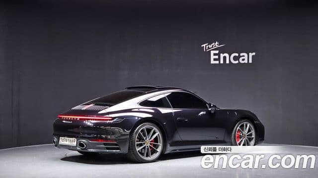 Porsche 911 2020 — ფოტო 2/20