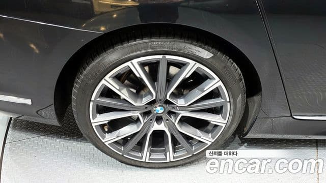 BMW 7 Series 2020 — фото 4 из 20