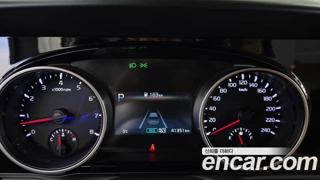 Kia Carnival 2022 — Şəkil 8/20