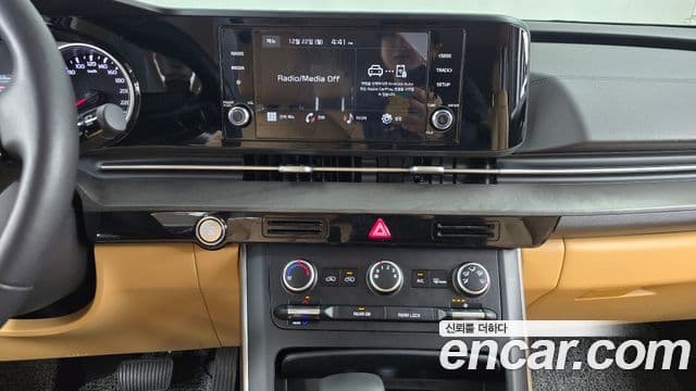 Kia Carnival 2022 — Şəkil 14/20