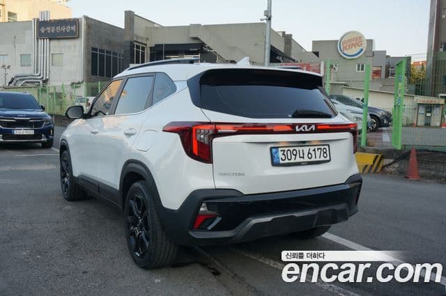 Kia Seltos 2023 — Şəkil 4/20