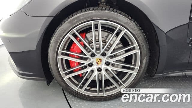 Porsche Panamera 2020 — фото 5 из 20