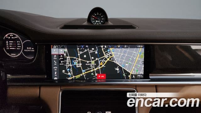 Porsche Panamera 2020 — фото 14 из 20