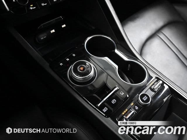 Kia K5 2020 — ფოტო 8/20