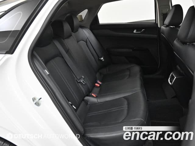 Kia K5 2020 — ფოტო 12/20