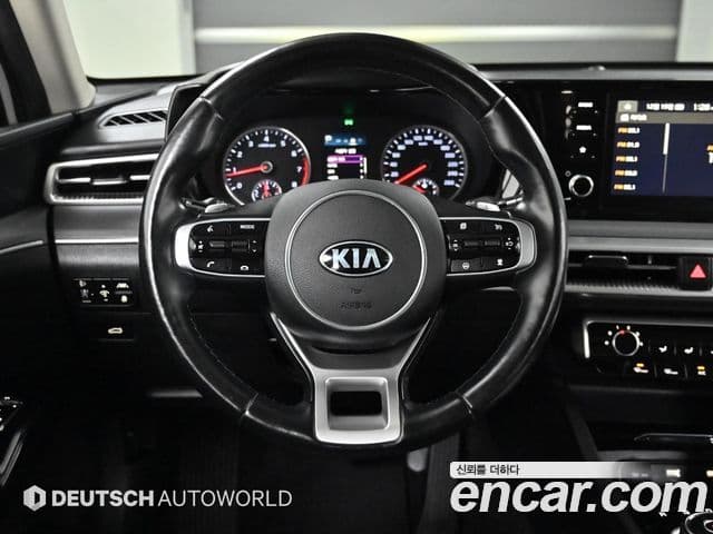 Kia K5 2020 — ფოტო 13/20