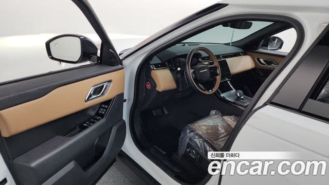 Land Rover Range Rover Velar 2024 — Şəkil 10/20